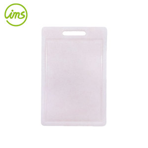Grande planche à découper PE colorée avec rainure à jus - Product Image 1