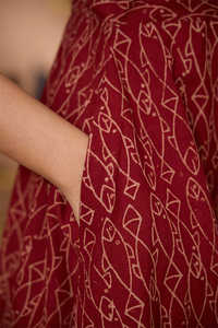 Gorgeous Earthy Tones Silueta favorecedora Vestido cruzado para mujer Correa de botón de madera ajustable Vestido de algodón puro Sooth - Product Image 5