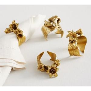 Anneaux de serviette en laiton massif fabriqués à la main avec des motifs d'inspiration vintage et ajoutant du charme à des configurations de table à manger élégantes - Product Image 5