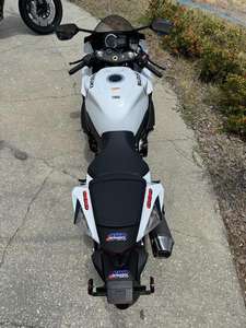 (JY) VENTA AL POR MAYOR 2024 SUZUKI GSX R600 MOTOCICLETA DEPORTIVA NUEVA - Product Image 2