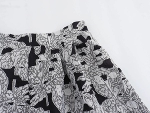 Shorts de sport taille haute respirants et écologiques pour femmes, en polyester/nylon, vente chaude, noir - Product Image 2