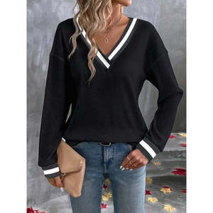 Blusa de Mujer con Cuello en V y Manga Larga, Estilo Waffle, 28386 - Negra - Product Image 1