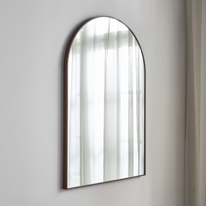 Espejo de pared elegante y moderno que añade un estilo glamuroso y un brillo llamativo a cualquier espacio vital o habitación de diseñador - Product Image 2