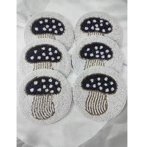 Posavasos con cuentas de calidad superior Alfombrilla/almohadilla de vidrio de pizarra de gama alta con nuevo diseño Decoración perfecta para el hogar Uso de cocina para fiestas de bodas - Product Image 3