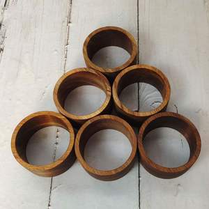 Rond de serviette en bois sculpté unique pour centre de table de salle à manger fêtes de mariage décoration d'inspiration ferme rustique - Product Image 5