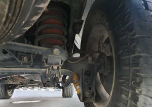 Toyota SUV 2015, toutes options, parfait état, garantie 12 mois, automatique, 8L Turbo Diesel, transmission intégrale - Product Image 2