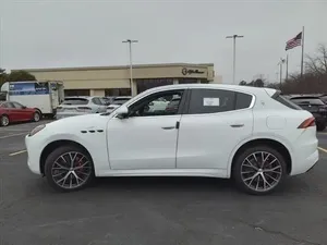Maserati Grecale GT d'occasion à bas prix, modèle 2023, à vendre - Product Image 4