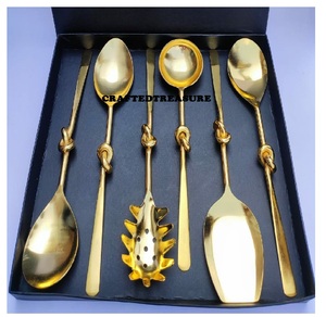 Ustensiles de cuisine design fait main Articles de restauration Ensembles de couverts Nouveau modèle Cuillère en métal gaufré en laiton Couteau Fourchette et épandeur Ensemble de couverts - Product Image 5