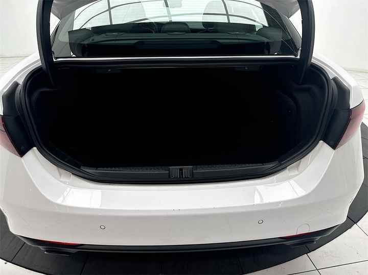 8-Speeds Automatics 2022 Alfa_Rom-eos Giulia Sprints RWDs 268h 2Ltr I-4 Used Cars for Sale