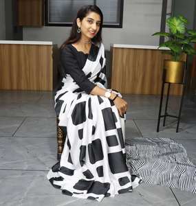 Saree imprimé en Satin du Japon lourd avec chemisier Banglory non cousu, tenue de mariage, designer indien pakistanais, sari élégant à la mode - Product Image 2