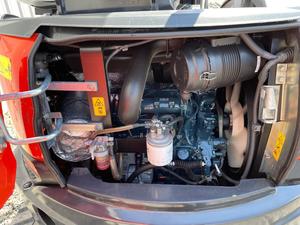 ENVÍO GRATUITO Miniexcavadora KUBOTA U35-4 de 28 HP, con cabina abierta, diésel, EPA, CE, bomba hidráulica auxiliar, caja de cambios, PLC. - Product Image 6