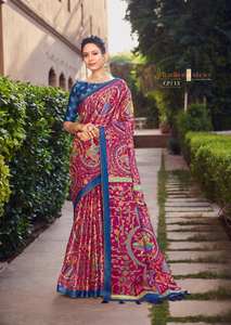 Saree de seda PV demasiado bonito y hermoso hecho por Apoxy Finish Wedding Wear Rich Pallu para mujer Moda Tarifa al por mayor - Product Image 2