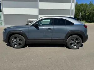 2020 M X H SUV Lithium Battery 110kWh Double Drive Motor AWD Leather Seats 6-Seater Rear <b>Camera</b> <b>Panoramic</b> Sunroof LED Lights - Product Image 6