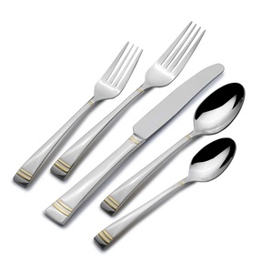 Cubiertos de Acero Inoxidable de Alta Calidad, Clásicos y Sencillos, con Acabado Pulido Espejo y Mangos Resistentes - Product Image 4