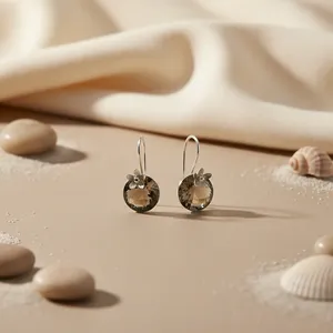 Boucles d'oreilles pendantes en argent plaqué or 18 carats avec quartz fumé, zircon et perle - pour les mariages et les fêtes - Product Image 1
