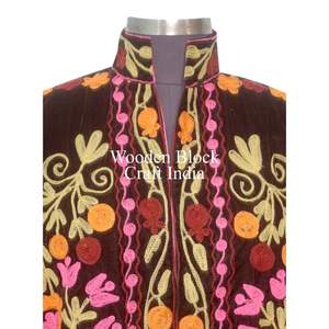 Chaqueta Elegante de Terciopelo Suzani con Bordado Floral, Transpirable, Relleno de Algodón, Resistente al Viento, para Mujeres y Niñas, Regalo para Eventos de Primavera e Invierno - Product Image 3