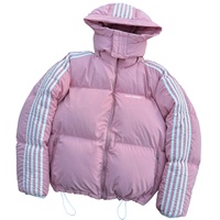 Veste d'hiver rembourrée rose personnalisée OEM avec capuche amovible, bande latérale sur la manche, cordon de serrage, manteau matelassé chaud pour homme