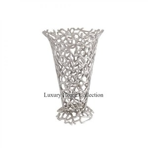 Design minimaliste moderne Vase décoratif pour la maison Couleur noire mate Revêtement en poudre à prix raisonnable Logo personnalisé disponible - Product Image 4