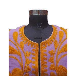 Suzani เสื้อแจ็คเก็ตบุนวมสำหรับผู้หญิงผ้าคอตตอนดีไซน์พื้นเมืองปักแขนสั้นเป็นมิตรกับสิ่งแวดล้อมแห้งเร็วใส่กลางแจ้งโลโก้ด้านหน้า - Product Image 3