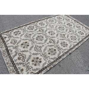 พรมตุรกีวินเทจ ขนาด 5x8.7 ฟุต (153x266 ซม.) ลายต้นไม้และพืชสีน้ำตาล - Product Image 1