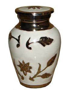 Urnes de crémation Urnes de crémation en métal en laiton pour garder les cendres humaines Fabricant de cendres d'urne de crémation en gros par le fournisseur indien - Product Image 2