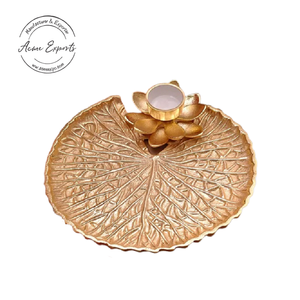ถาดใส่ใบไม้พร้อมที่วางเทียนทีไลท์สีทองดีไซน์ดอกบัวเหมาะสำหรับการตกแต่งเทศกาลโต๊ะรับประทานอาหารตัวเลือกของขวัญชิ้นกลางโต๊ะรับประทานอาหาร - Product Image 1