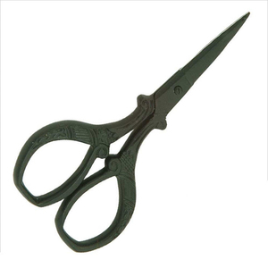 Tijeras Profesionales para Cutículas, Hojas Curvas de Acero Inoxidable, Punta Afilada, Construcción Ligera y Duradera para Cortes Suaves y Limpios - Product Image 1