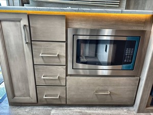 Proveedor Verificado de la Nueva Thorr Freedom Traveler A24 2026 - Product Image 6