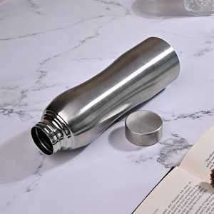 Termo Clásico de Acero Inoxidable Gris para Viajes con Opción de Regalo - Product Image 3