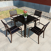 Fabricants directs de tables en aluminium et plastique pour l'extérieur, chaises en rotin pour le jardin, marché nocturne, place publique, mobilier de patio