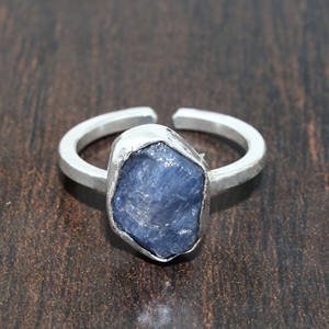 Produit Unique Rugueux Bleu Saphir Septembre Pierre De Naissance Cristaux De Guérison Bague Argent Plaqué Bijoux Filles Femmes En Gros En Vrac - Product Image 2