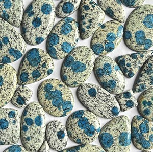 Piedra de curación de Chakra Reiki semipreciosa de jaspe K2 Natural a granel pulida a mano, piedra preciosa suelta para equilibrar la energía curativa de Chakra - Product Image 1