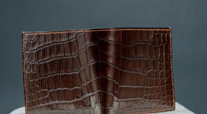 OEM Vente en gros Alligator Motif en cuir véritable Portefeuille à deux volets Porte-cartes multiples Logo personnalisé Court Longueur Imprimé Caractéristique Premium - Product Image 6