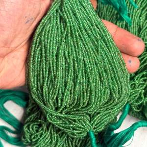 Perles rondes lisses en tsavorite verte naturelle de haute qualité, de 2 mm à 3 mm, pour la fabrication de bijoux - Product Image 3