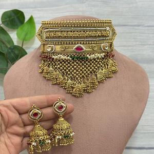 ชุดต่างหูชุบทองแบบโบราณของผู้หญิงชุดเครื่องประดับสำหรับงานแต่งงานแบบดั้งเดิม - Product Image 1