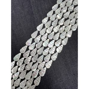 Cuentas Sueltas de Coral y Madreperla - Forma Ovalada en Espiral Blanca para la Elaboración de Joyas - Product Image 1