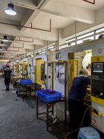 Composants mécaniques OEM usinés sur mesure par CNC, tournage et fraisage de précision d'arbres escalonnés en acier