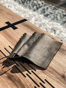 Menú de cuero A4 con soporte central elástico con carpeta de restaurante en relieve cubierta personalizada 2017 - Product Image 4