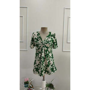 Chemisier Supreme à manches courtes et col en V pour femme, à motifs floraux, 36644 - Vert - Product Image 4