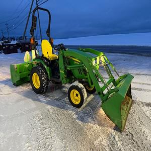 Meilleur tracteur agricole John Deeree 2025R Mini tracteur à roues 4x4 multifonctionnel 45HP Moteur 4WD Haute productivité pour toutes les exploitations agricoles - Product Image 1