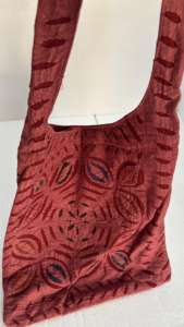 Sac fourre-tout écologique en tissu recyclé imprimé à la main par sérigraphie, avec couleur et logo personnalisés pour femmes - Product Image 5