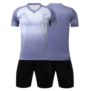 Maillot de football personnalisé pour enfants et hommes vêtements de sport Ensemble de maillots de football pour adultes pour enfants Vêtements de football pour femmes et hommes Combinaison d'entraînement Costumes personnalisés - Product Image 1