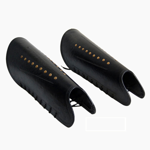 Garde romain en cuir noir médiéval personnalisé fournisseur en gros de protège-bras en cuir pour la chasse produit à vendre fabriqué en inde - Product Image 1