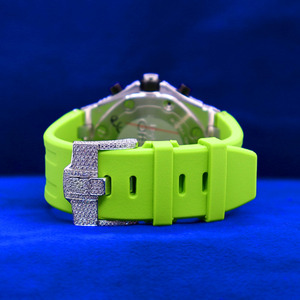 Montre chronographe hip-hop design accrocheuse avec bracelet en caoutchouc, boîtier en acier inoxydable, diamants en moissanite de qualité supérieure, clarté améliorée - Product Image 4