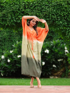 Collection été Robe courte Tie Dye Beachwear Resort Wear Robe élégante Designer Wear - Product Image 2