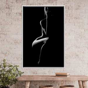Impresión en lienzo de mujer desnuda sensual - Elegante decoración de pared, lienzo enmarcado en blanco - Product Image 1