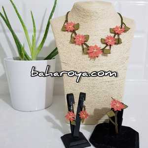 ชุดเครื่องประดับสีแซลมอน-เข็มถักลายดอกไม้ในสวนสร้อยข้อมือต่างหูสร้อยคอ - Product Image 1