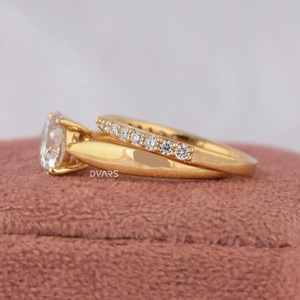 แหวนหมั้นเพชรเม็ดเดี่ยวทรงโซลิแทร์หรูหรา 2 กะรัต สี F ความสะอาด VVS ผ่านการรับรองจาก IGI เพชรเพาะเลี้ยงในห้องปฏิบัติการ พร้อมวงแหวนทองคำแท้ 18K - Product Image 5