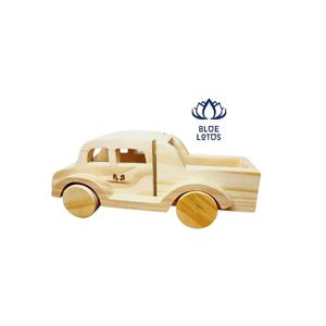 Voiture jouet en bois de pin écologique pour bébé de 2 ans - Product Image 1