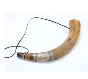 Hecho a medida con soporte grabado a mano cuerno para beber y tazas de cuerno para beber hechas de cuernos de búfalo - Product Image 6